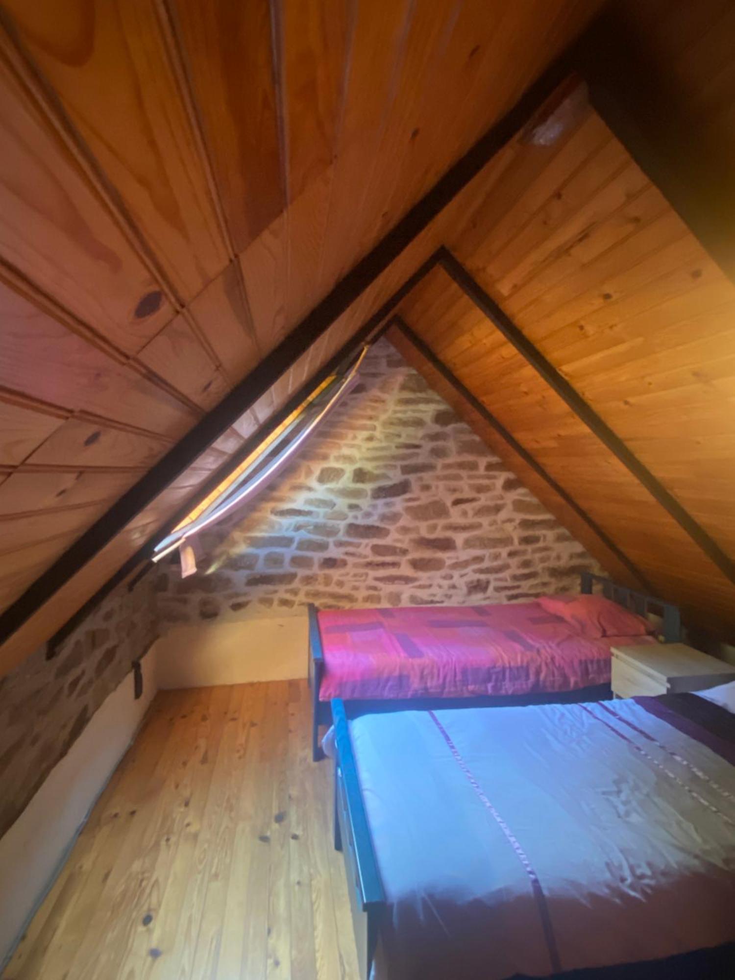 Sue's cottages Pleuven Extérieur photo