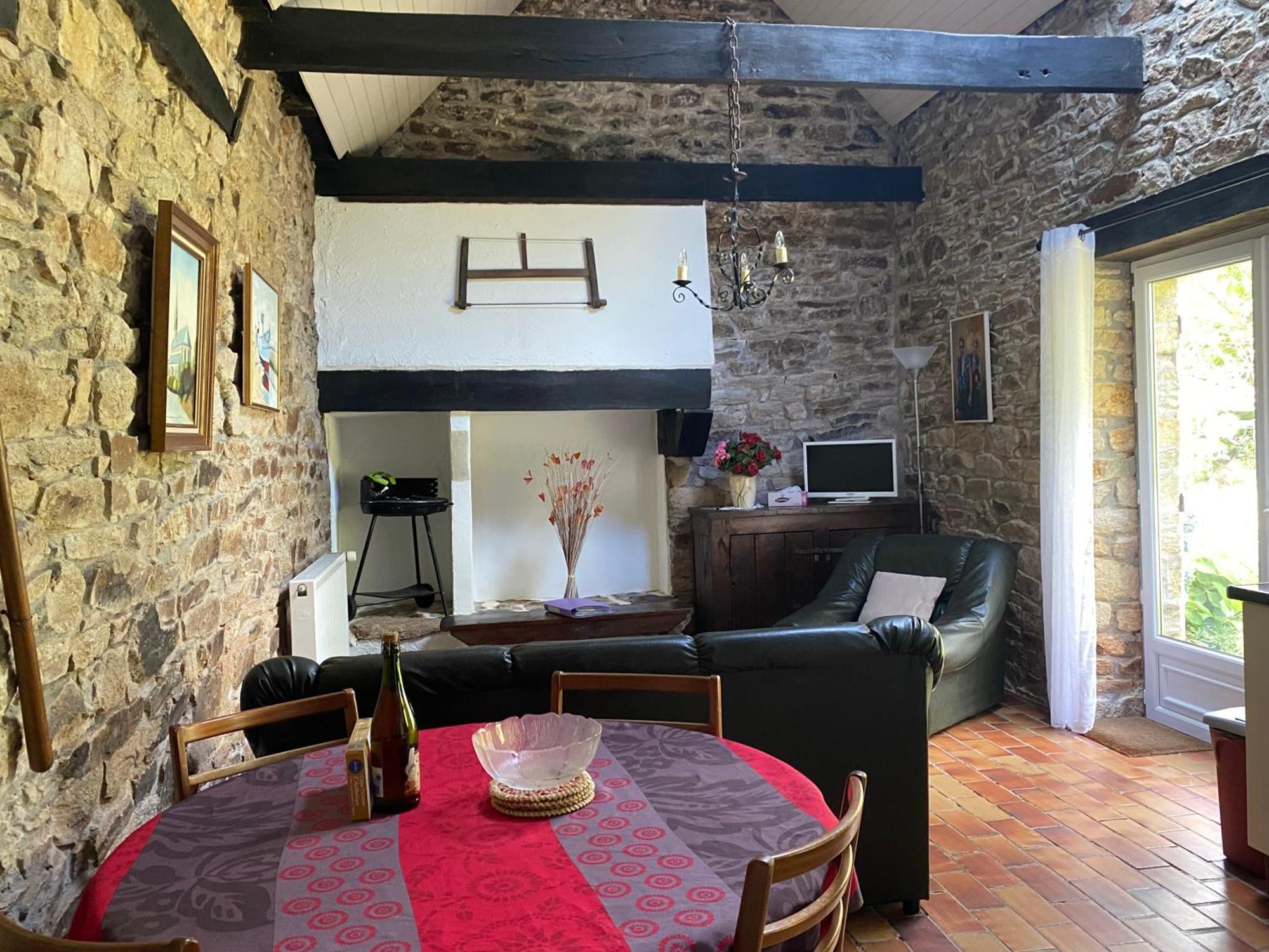 Sue's cottages Pleuven Extérieur photo