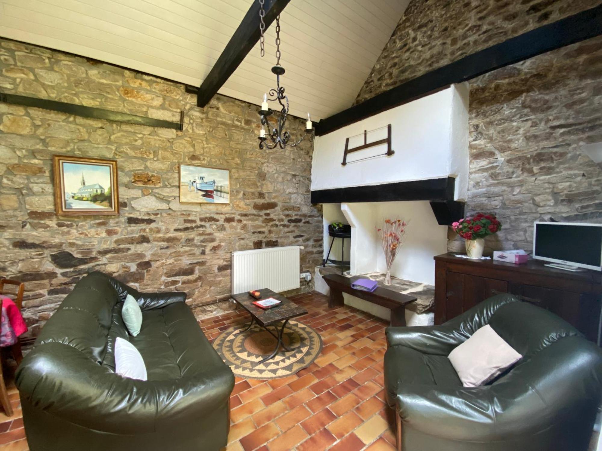 Sue's cottages Pleuven Extérieur photo