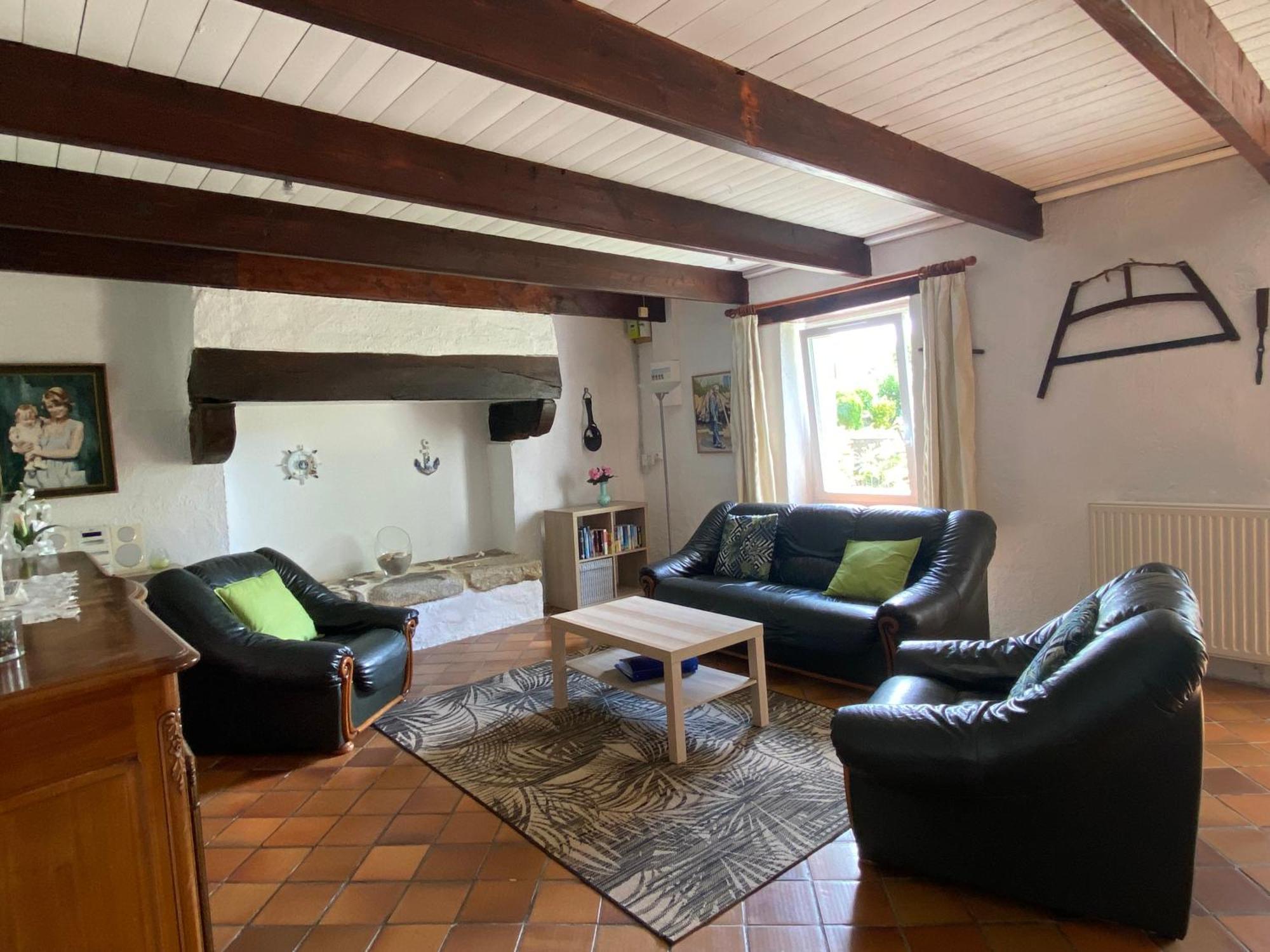 Sue's cottages Pleuven Extérieur photo